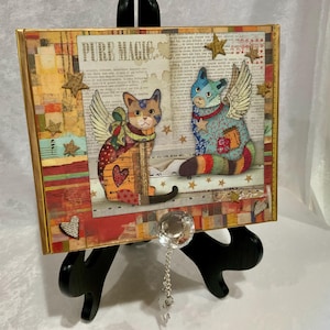Whimsical Kitty Decorated Cigar Box – Handmade Keepsake Storage with Angel Cats & Patchwork Collage