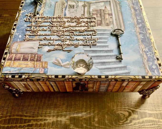 Literary Decorated Cigar Box – Handmade Book-Themed Keepsake with Vintage Books, Owl, Keys and Fantasy Library Art – Gift for Readers