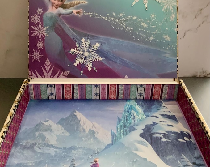 Elsa Winter Princess Keepsake Box – Handmade Decorated Cigar Box with Snowflakes, Crystal Knob & Silver Feet – Gift for Girls or Frozen Fan