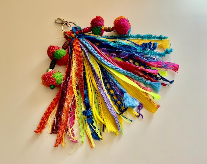 Boho Pom-Pom Fiber Tassel – Handmade Keychain with Colorful Ribbons, Beads & Wooden Accents