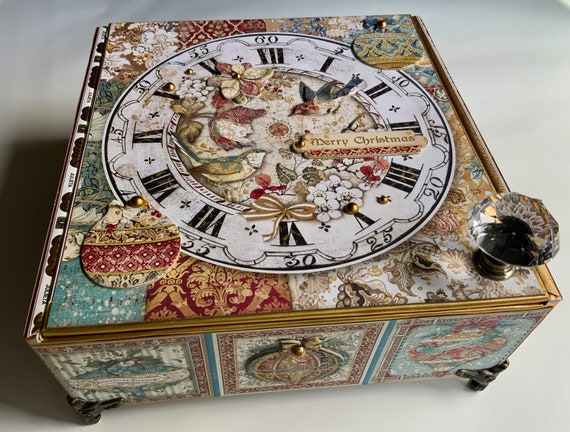 Christmas Clock Decorated Cigar Box – Vintage Holiday Keepsake Box with Glass Knob & Metal Feet – Handmade Christmas Gift