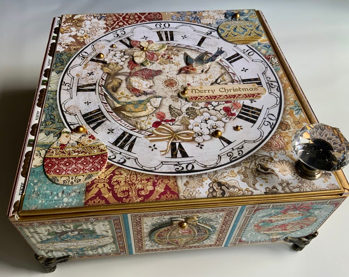 Christmas Clock Decorated Cigar Box – Vintage Holiday Keepsake Box with Glass Knob & Metal Feet – Handmade Christmas Gift