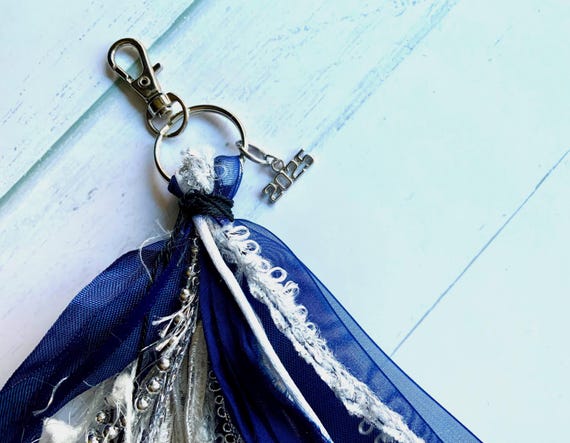 Custom Graduation Tassel, Graduation Gift, 2025 Tassel  with School Colors, Easter Basket for Teen, Easter Basket for Graduate, Junk Journal