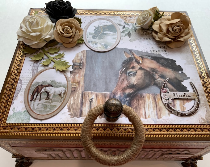 Stamperia Romantic Horses Decorated Box – Handmade Equestrian Keepsake with Rustic Handle & Feet