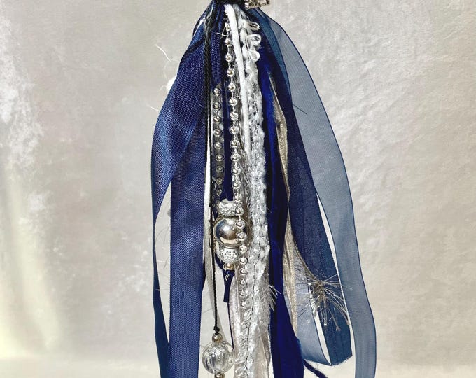 Custom 2025 Graduation Tassel: School Colors, Keepsake Gift