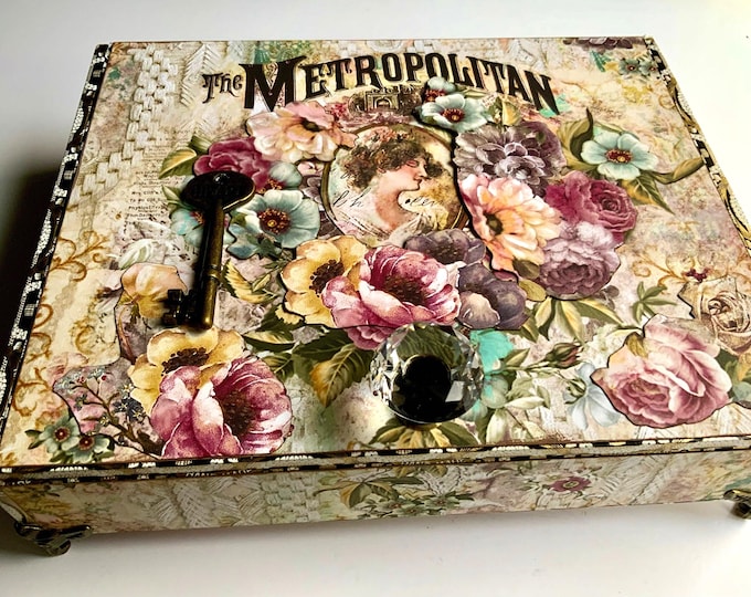 Jane Austen Decorated Cigar Box – Handmade Literary Keepsake with Crystal Knob & Floral Décor – Romantic Book-Themed Gift Box, Altered Box