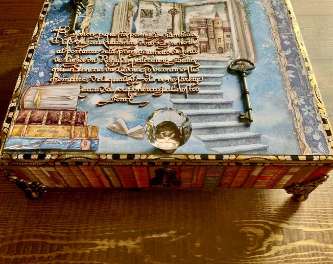 Literary Decorated Cigar Box – Handmade Book-Themed Keepsake with Vintage Books, Owl, Keys and Fantasy Library Art – Gift for Readers