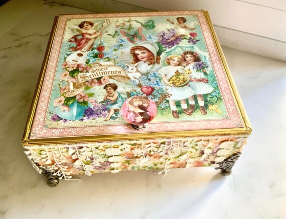 Vintage-Inspired Sweet Sentiments Keepsake Box – Upcycled Cigar Box with Lace and Floral with Pink Crystal Knob – Jewelry or Memory Box