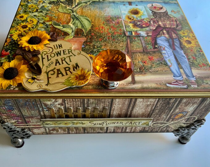 Sunflower Farmhouse Decorated Cigar Box –  Garden & Artist Gift, Handmade Cottagecore Storage