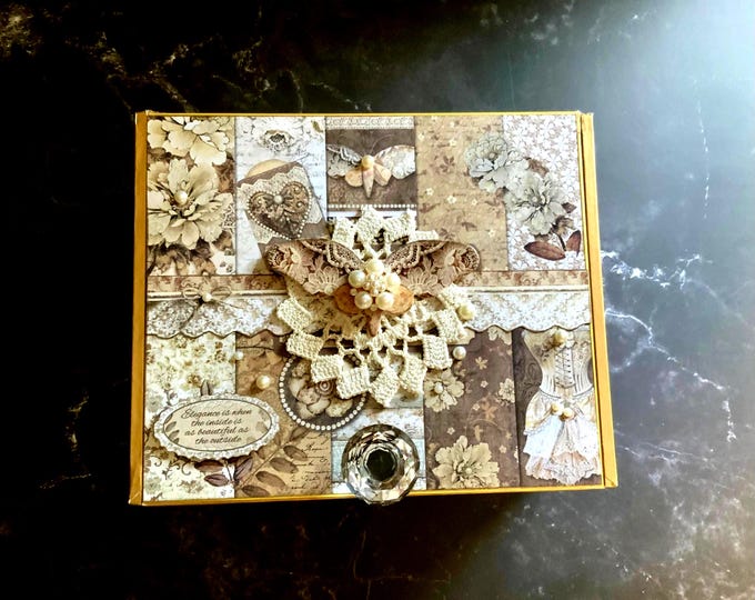 Victorian Decorated Cigar Box – Lace & Pearl Jewelry Box, Vintage-Inspired Memory Keepsake, Shabby Chic Trinket Storage, Vintage Lace