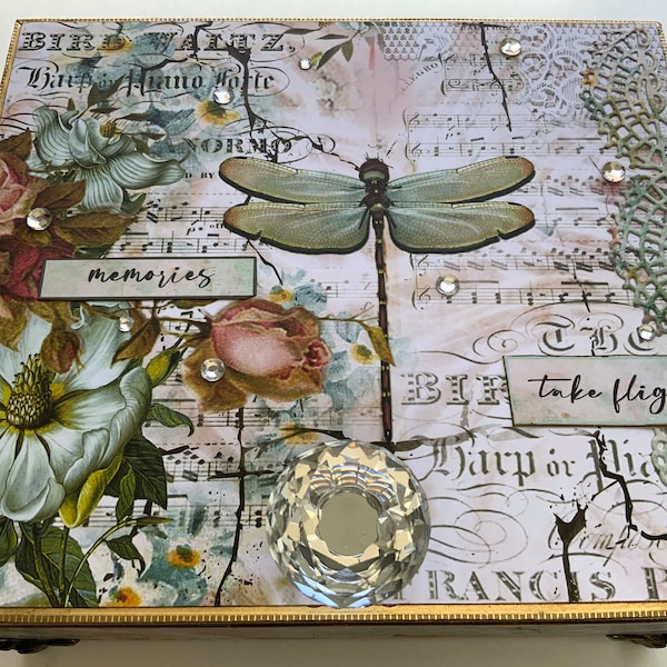 Dragonfly Garden Theme Keepsake~Get Well~Birthday for Her~Anniversary Gift~Wedding Gift~Photo Box~Jewelry Box~Repurposed Cigar Box~FREE Ship