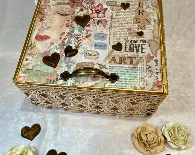 Dreamy Art-Inspired Decorated Cigar Box – Mixed Media Memory Box with Lace, Hearts & Vintage Collage –Handmade Upcycled Gift, Romantic Decor