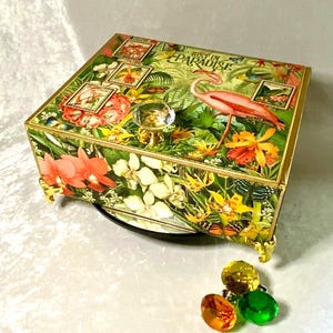 Flamingo Keepsake Box – Handmade Tropical Cigar Box with Crystal Knob