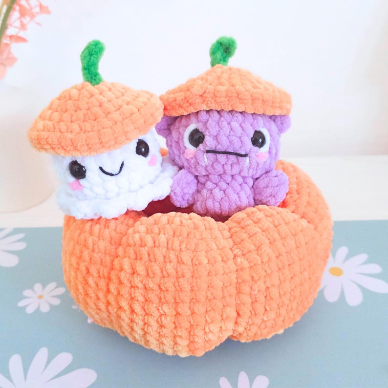 Mystery Pumpkin Crochet Pattern | Halloween Amigurumi Ghost & Bat Surprise | PDF Digital Download | Amigurumi Pumpkin Halloween Decor imagen 5