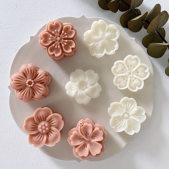 MADEI Flower Shape Mooncake Mold Cookie Cutter Ma'amoul Form Moon Cake  Mould Cookie Stamp Cake Decorating Tools Oriental Pastry Confectionery  Molds(Flower) White price in Saudi Arabia,  Saudi Arabia