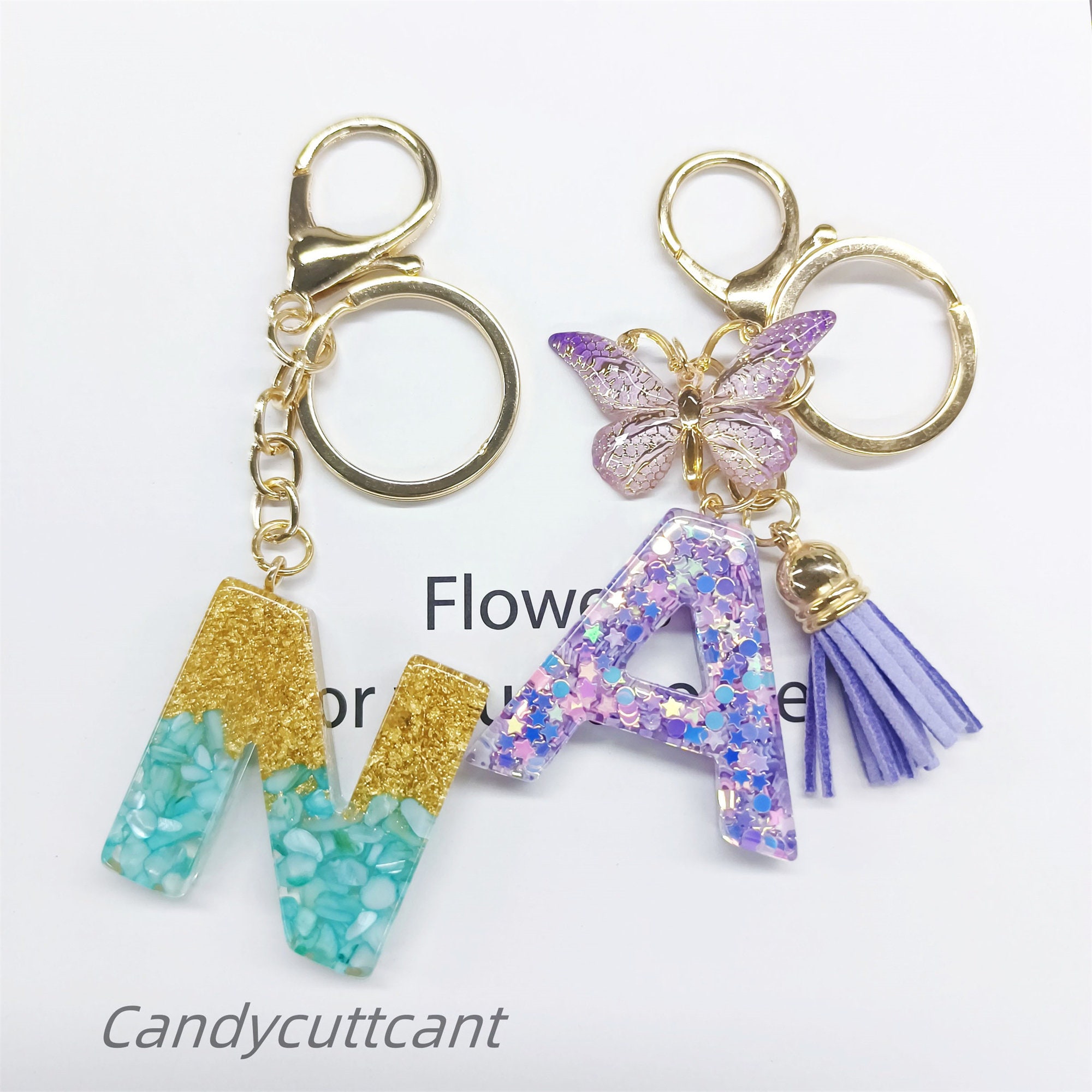 Personalisierter Buchstabe Blumen Harz Schlüsselanhänger,Handgemachter Buchstaben Schmetterling Schlüsselanhänger,Quasten Anhänger Schlüsselanhänger,Florale Geburtstagsgeschenke,Brautjungfern Geschenke