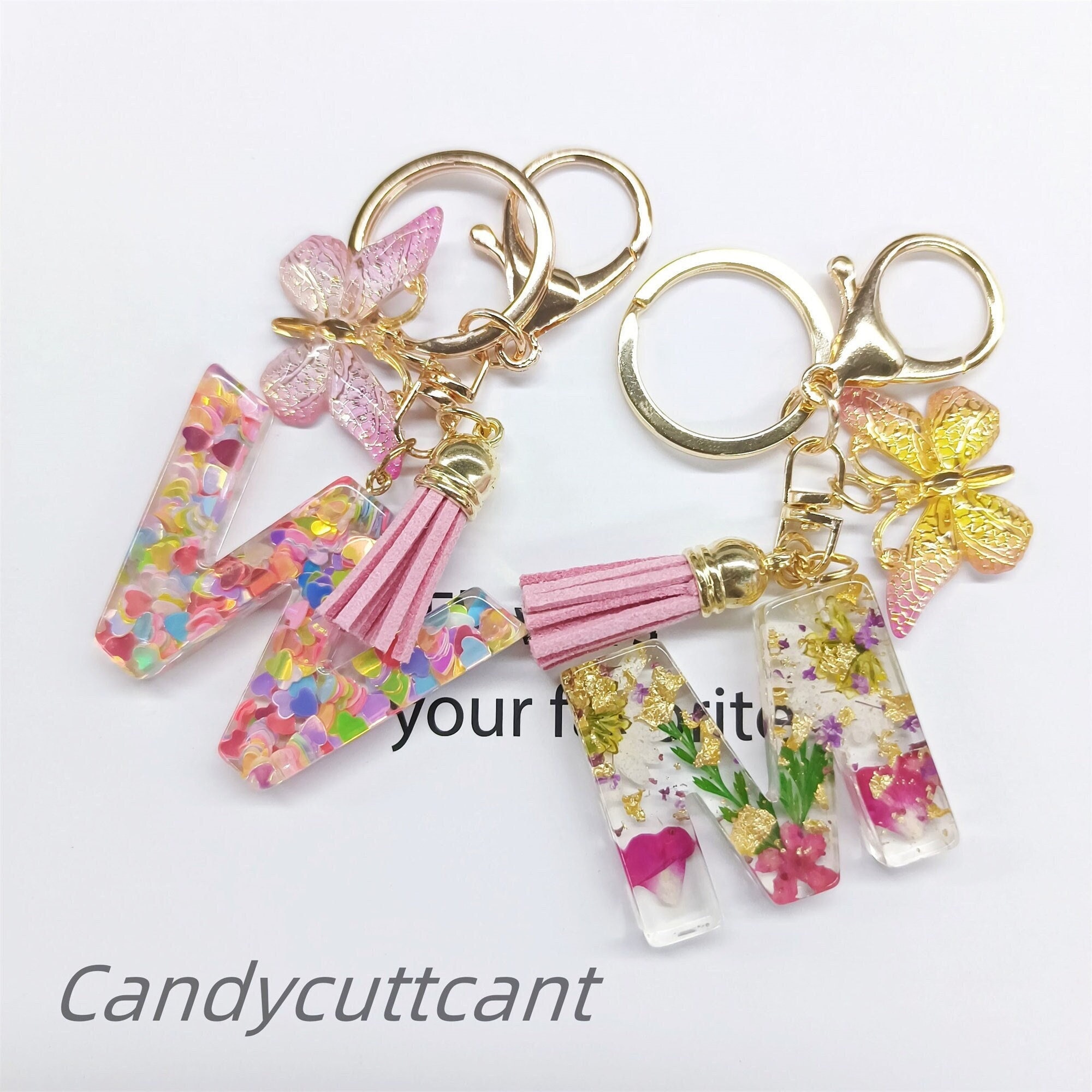 Personalisierter Buchstabe Blumen Harz Schlüsselanhänger,Handgemachter Buchstaben Schmetterling Schlüsselanhänger,Quasten Anhänger Schlüsselanhänger,Florale Geburtstagsgeschenke,Brautjungfern Geschenke