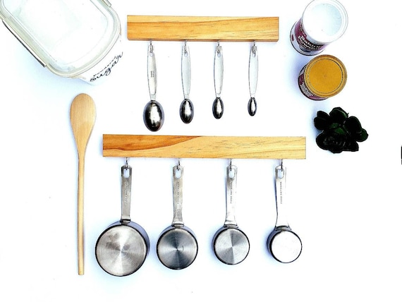 Hanging Measuring Cup and Spoon Organizer