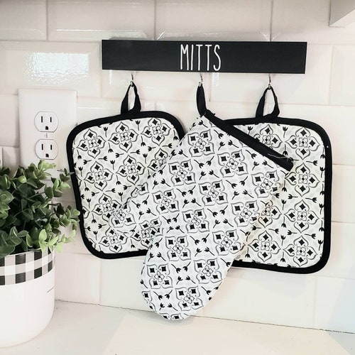 Oven Mitt Holder Pot Holder Hanger Kitchen Decor Mothers Etsy