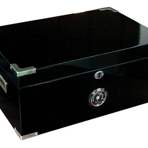 Cigar Humidor, Deep Black Lacquer Finish Humidor Box, Groomsmen Cigar Gift Set, Cigar Box