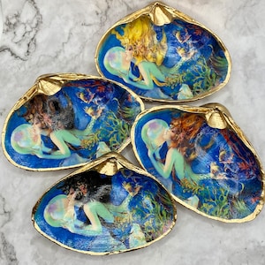 Decoupage Clam Shell Decor, Art Deco Mermaid, Blue and Green Vintage Art, Trinket Dish