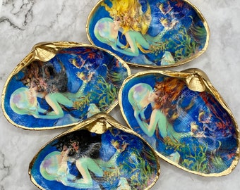 Decoupage Clam Shell Decor, Art Deco Mermaid, Blue and Green Vintage Art, Trinket Dish