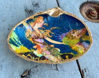 Decoupage Clam Shell Decor, Mermaid and Sea Dragon, Art Deco, Trinket Dish