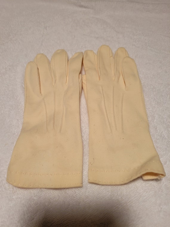 Vintage Crescendoe light yellow Leather gloves siz