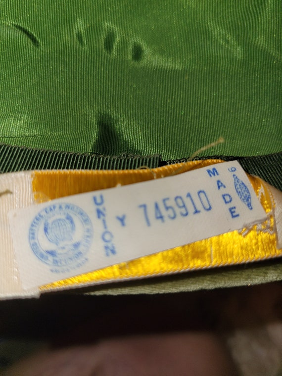 Vintage 1960's Union Made Velvet Green twist bow … - image 2