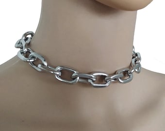 metal chain collar