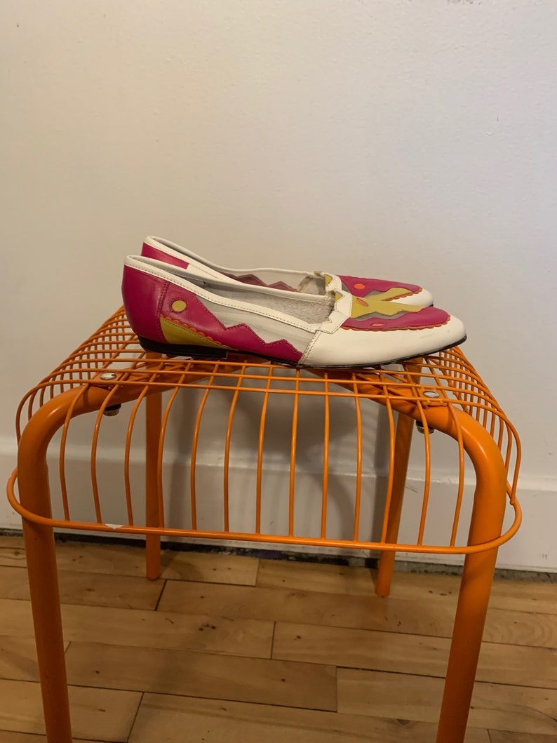 and orange design with cut-out mesh panels size 7 Vintage 80s white leather shoes with raspberry pink ochre yellow