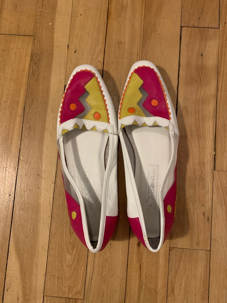 and orange design with cut-out mesh panels size 7 Vintage 80s white leather shoes with raspberry pink ochre yellow