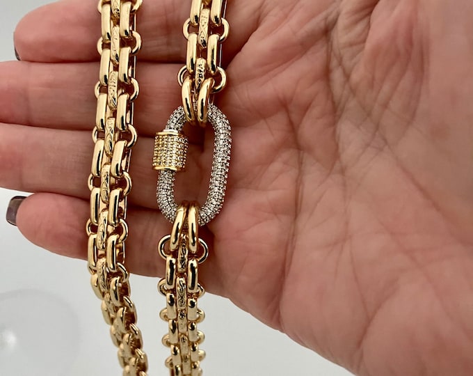 Toggle necklaces with three charms main image 0