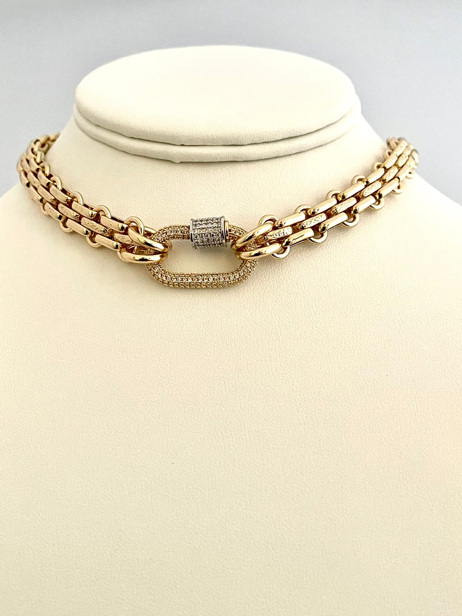 Chunky Carabiner Necklace main image 0