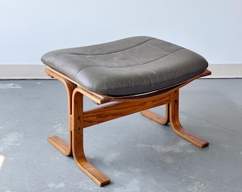 1980’s Leather & Bentwood Oak Stool Ottoman By Plydesigns of Canada