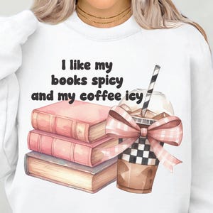 Café helado coqueto PNG, sublimación para amantes de los libros, clipart de lectura divertida, descarga digital de libros de moda