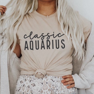 Signe du zodiaque Verseau classique SVG PNG | Horoscope | Chemise drôle d'astrologie | Sublimation | Fichier de découpe numérique pour Cricut, Silhouette
