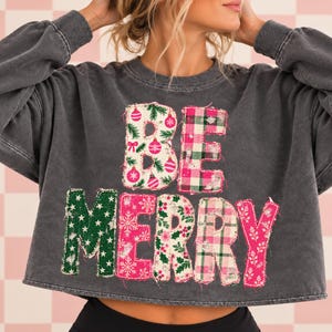 Fröhliche Weihnachten (PNG), Rosa Weihnachten (PNG), Festliches T-Shirt-Design im Preppy-Stil, Patchwork-Weihnachts-Sublimation, Mädchenhafte Weihnachtsgrafik