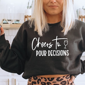 Vino in formato Svg, Saluti per versare decisioni in formato Svg, Divertente vino SVG PNG, Alcol in formato SVG, fidanzate in formato SVG, Regalo amico in formato SVG, Bere in formato Svg, File di taglio del vino