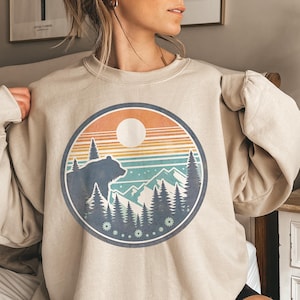 Camping chemise PNG, fête des pères chemise Png, téléchargement numérique à l'extérieur, pêche sublimation PNG, ours, montagnes camping sublimation PNG
