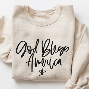 Dio benedica l'America SVG, 4 luglio SVG, Giorno dell'Indipendenza, File PNG a sublimazione, Patriottico, 4 luglio, Sublimazione, File SVG per Cricut