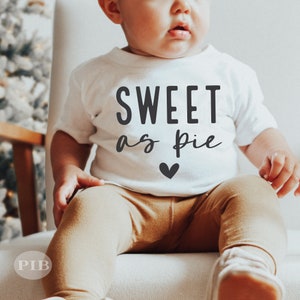 Doce Como Torta SVG PNG | camisa do miúdo do feriado | Ação de Graças, Natal | Citação de macacão de bebê | Sublimação | Arquivo de corte Cricut