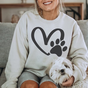 Dog Mom Svg Png, Dog Life Svg, Dog Lover Svg, Dog Paw Heart Svg, Sublimation, Cricut Cut Files Silhouette