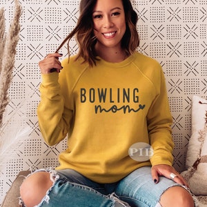 Bowling Mom svg png, Game Day svg, Bowling SVG, Sports svg, Sublimation, Digital Cut File For Cricut