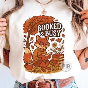 Réservé et occupé PNG, conception de chemise de lecture renard automne, sublimation automne confortable, amateur de livres Png, renard mignon Clip Art, enseignant livresque Png