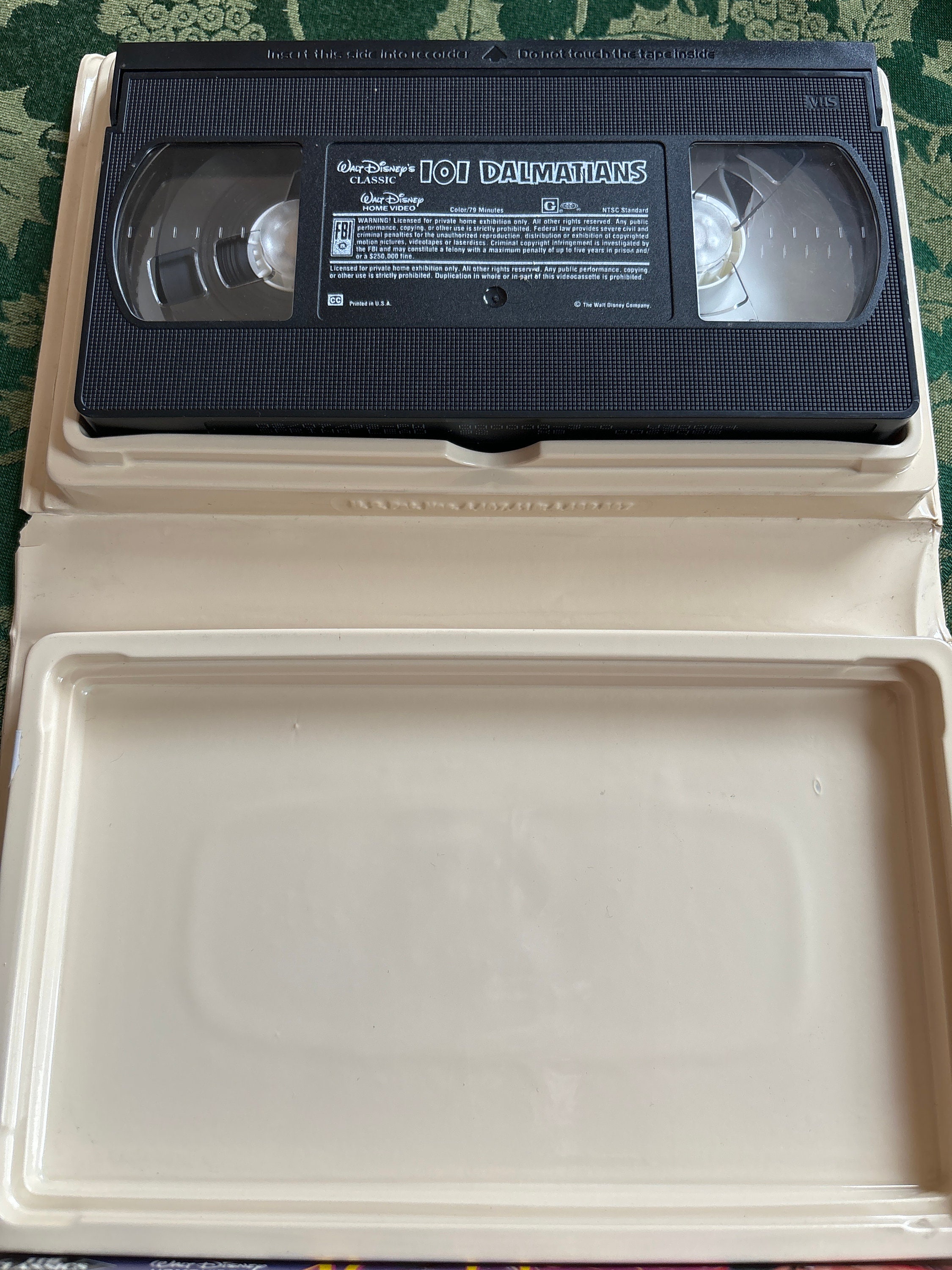 Vintage Disney VHS Black Diamond Classics: Aladdin #1662 Vintage Disney VHS Black Diamond Classics: Aladdin #1662