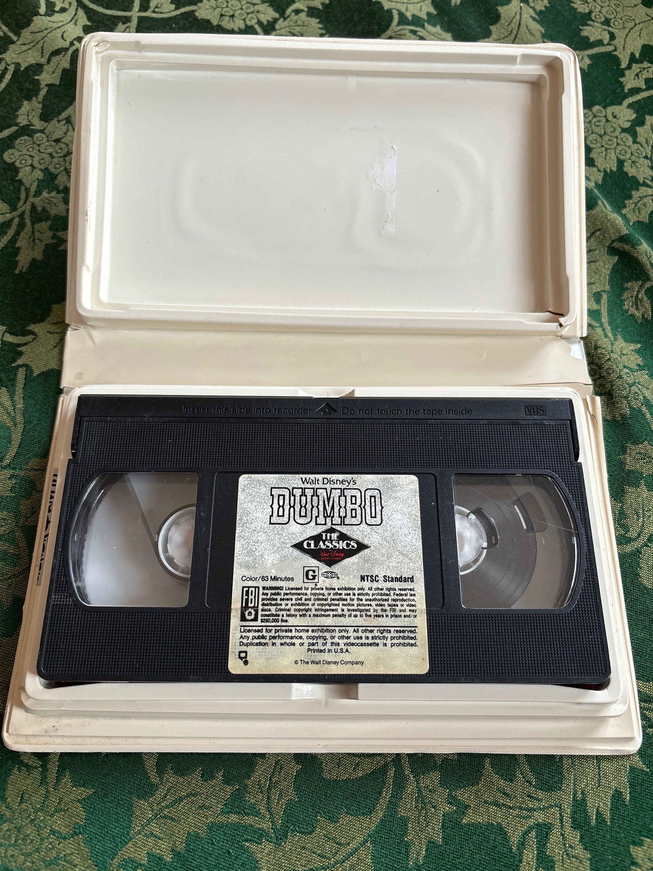 Vintage Disney VHS Black Diamond Classics: Aladdin #1662 Vintage Disney VHS Black Diamond Classics: Aladdin #1662