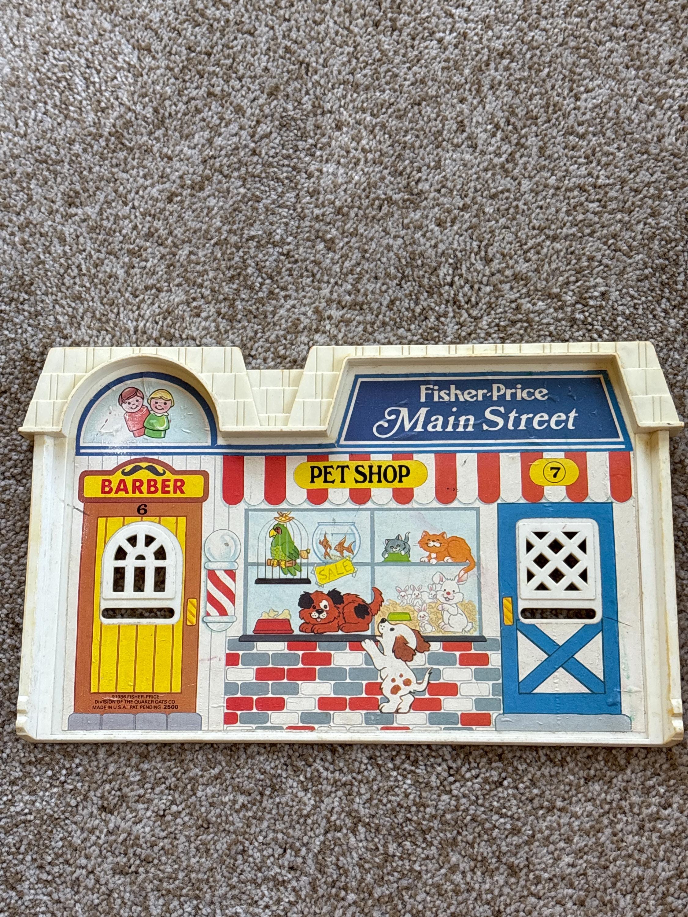 フィッシャープライス　メインストリート　1986年 Fisher Price 'Main Street' With Accessories and Extras