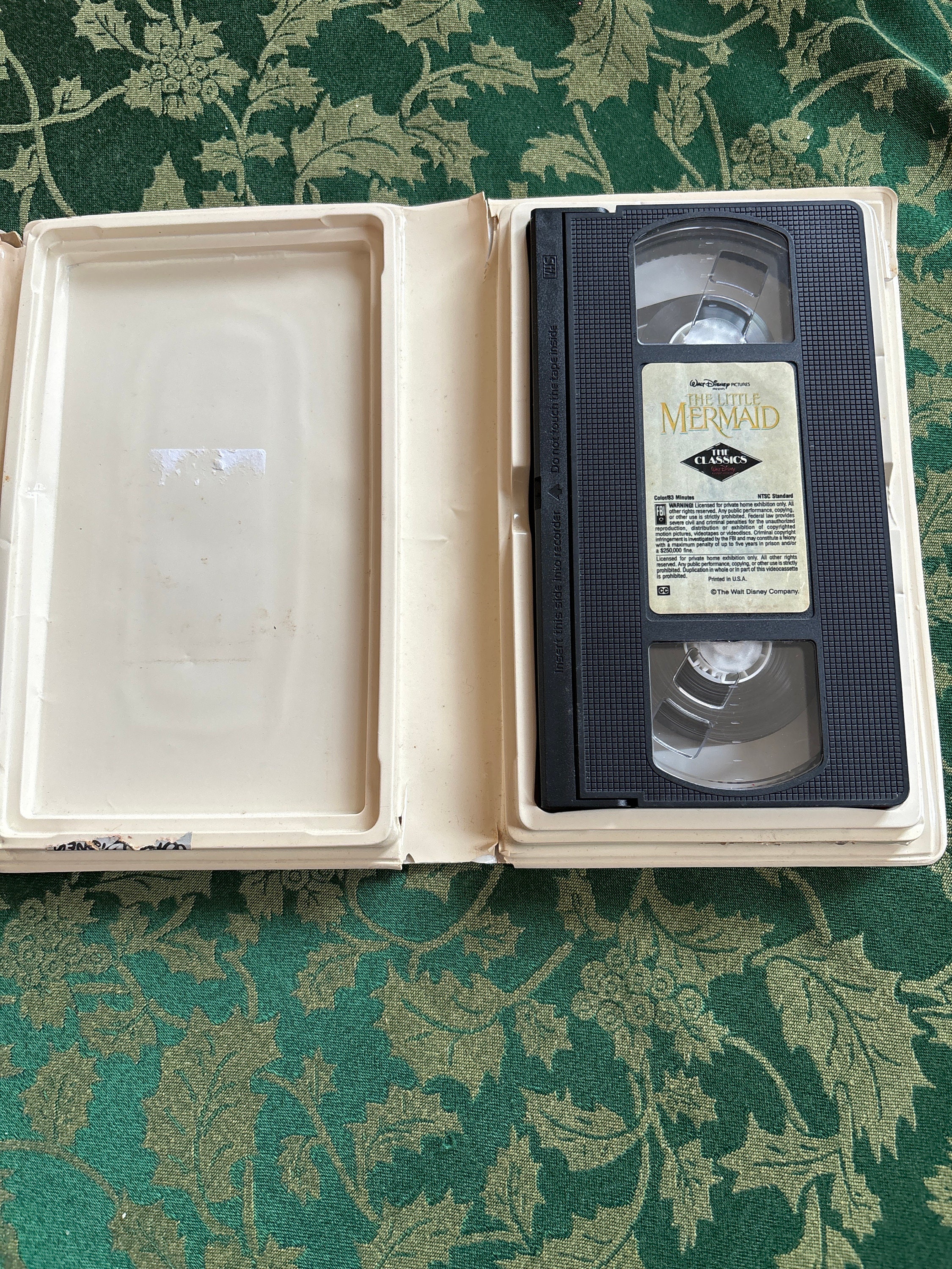 Vintage Disney VHS Black Diamond Classics: Aladdin #1662 Vintage Disney VHS Black Diamond Classics: Aladdin #1662