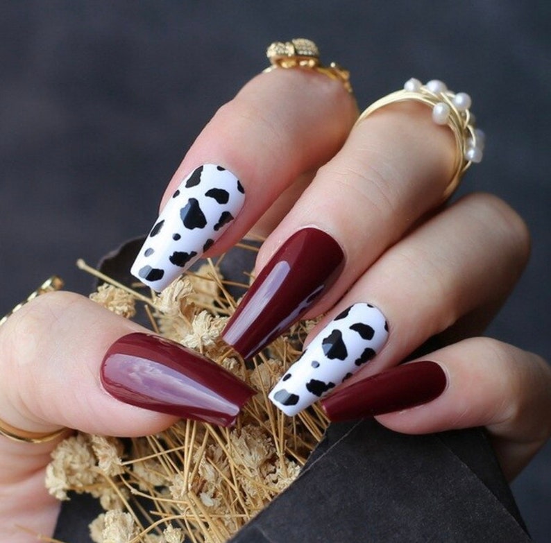 Download 24pcs Cow Print Coffin Fake Nails UV Glossy Ballet Nails ...